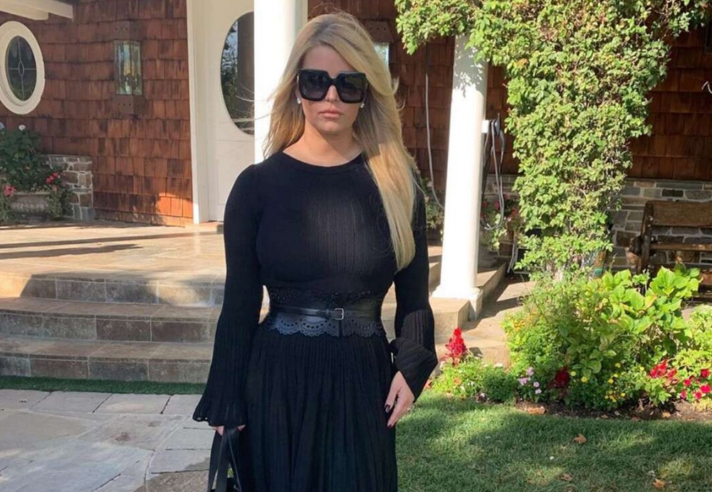 Jessica Simpson Celebrates 100-Pound Weight Loss After Welcoming Baby No. 3