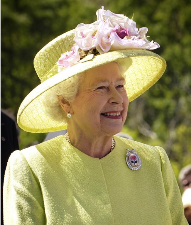 Queen attends Jubilee Royal Windsor Horse Show